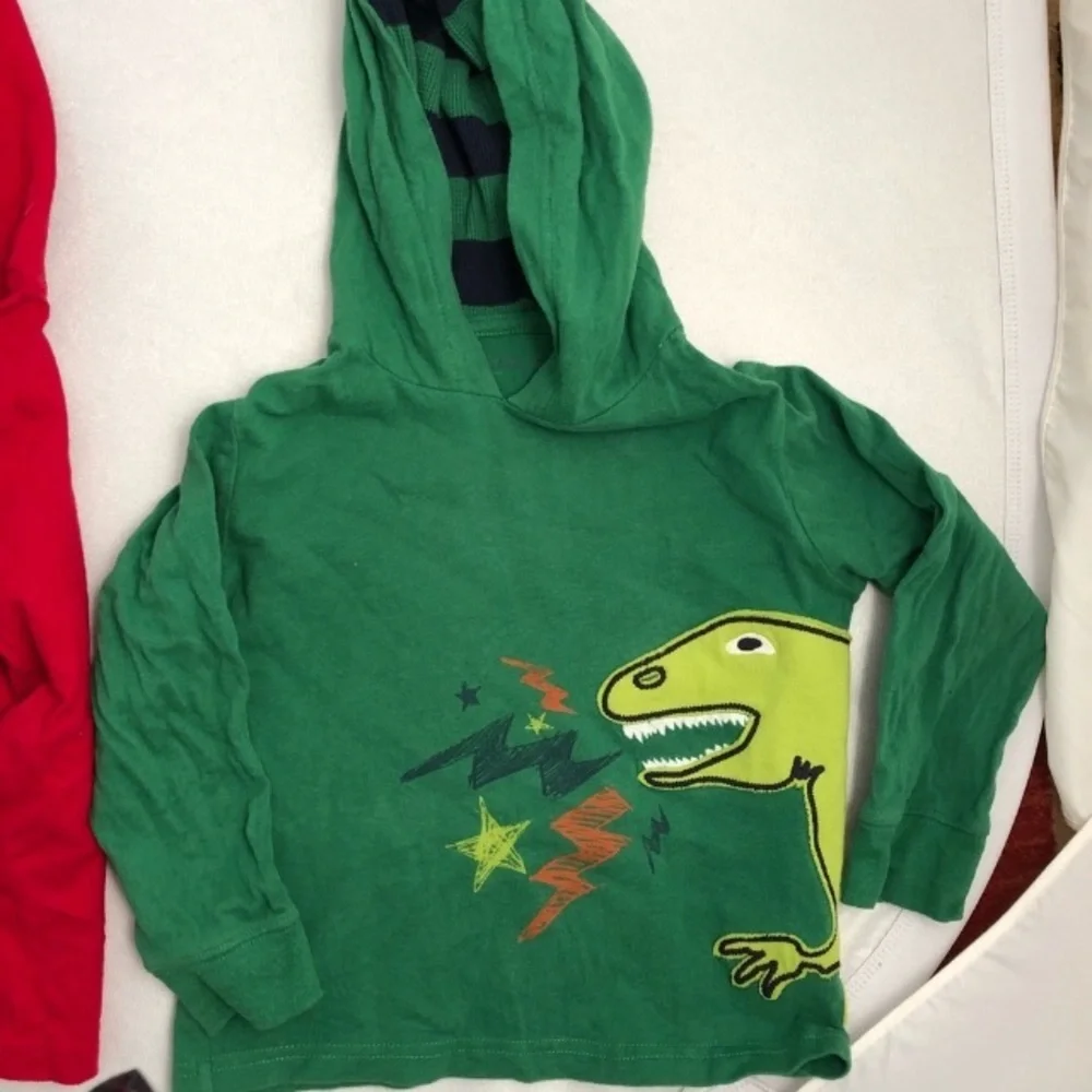 Gap red and green graphic print long sleeve hoodie t-shirts TWO SHIRTS